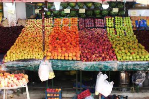 فروش-انواع-میوه-های-فصل-در-سیمین-بولیوار