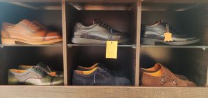 فروش-انواع-کفش-چرم-مردانه-در-فروشگاه-ماسی-77