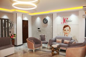 بهترین-کلینیک-زیبایی-و-لاغری-در-رودهن-دکتر-پورجم