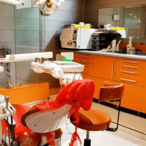 کلینیک-دندانپزشکی-ایران-زمین