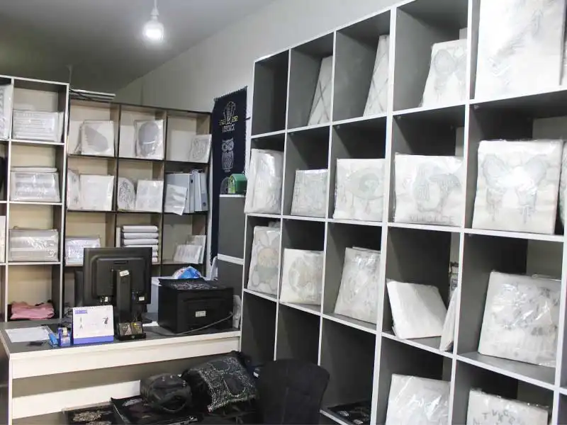 موسسه خدمات پوشاک لیندا در ولی عصر