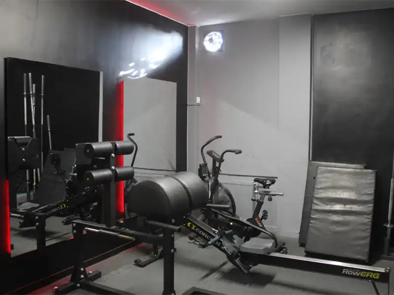 باشگاه ورزشی ماهتیسا در صادقیه