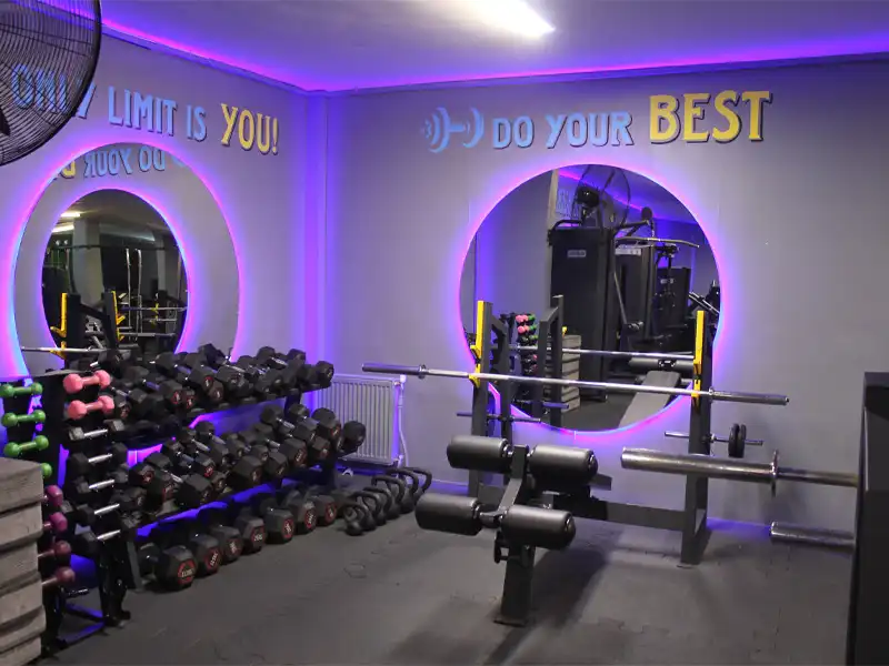 باشگاه ورزشی ماهتیسا در صادقیه