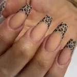 سالن زیبایی رنگی در آیت الله کاشانی