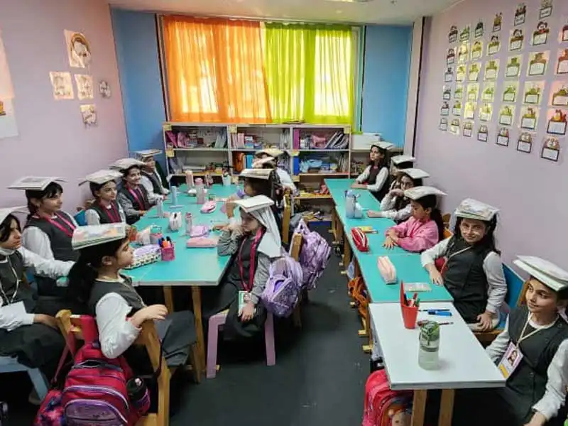 پیش دبستانی و دبستان دخترانه سیمیای ایرانیان در شهرک گلستان