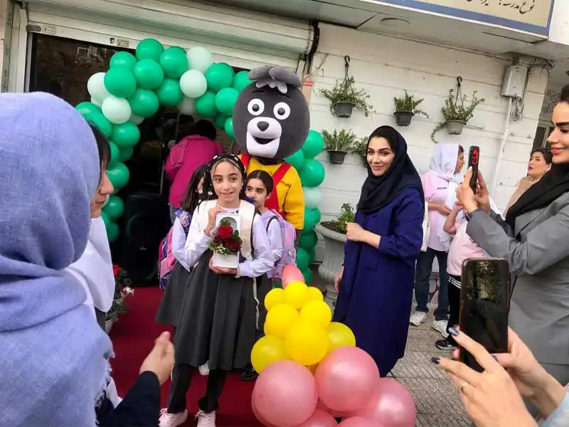 پیش دبستانی و دبستان دخترانه سیمیای ایرانیان در شهرک گلستان