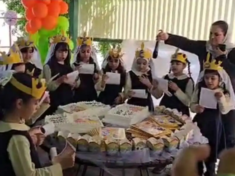 پیش دبستانی و دبستان دخترانه سیمیای ایرانیان در شهرک گلستان