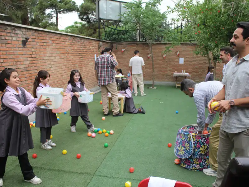 دبستان و دبیرستان دخترانه غیردولتی نورتعالی در شهرک دانشگاه شریف