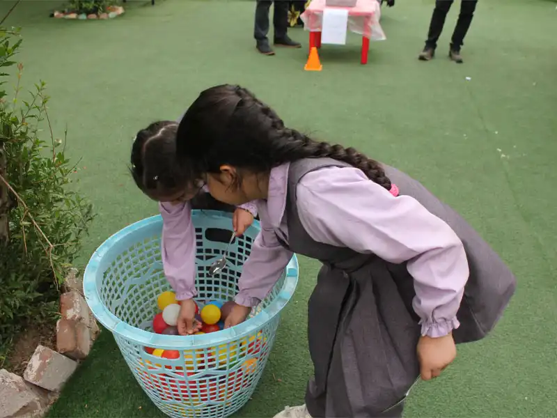 دبستان و دبیرستان دخترانه غیردولتی نورتعالی در شهرک دانشگاه شریف