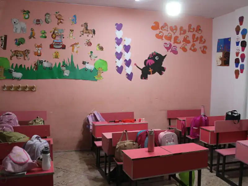 دبستان و دبیرستان دخترانه غیردولتی نورتعالی در شهرک دانشگاه شریف