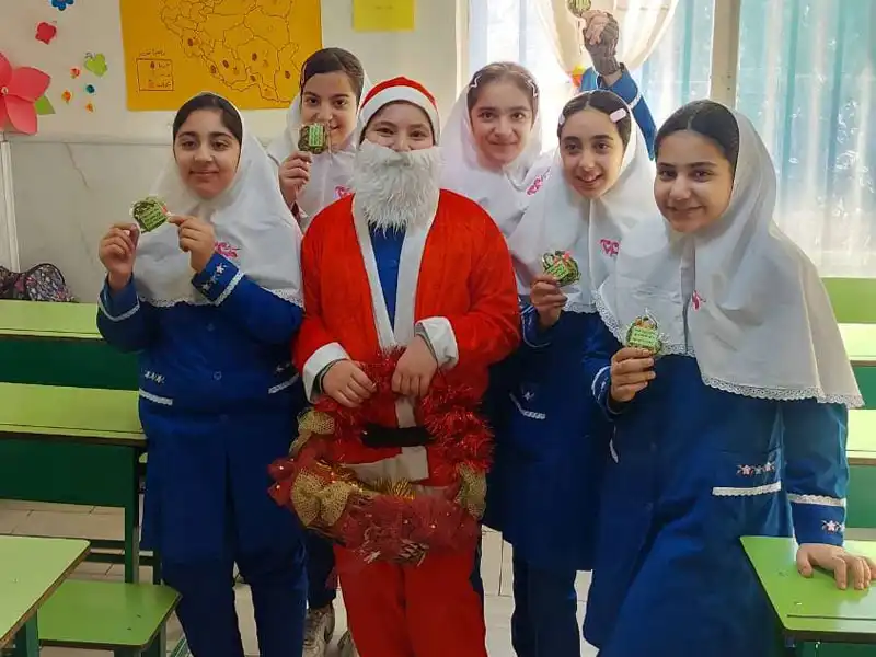 مجموعه آموزشی دنیای حنانه و صالح المهدی در تهران نو