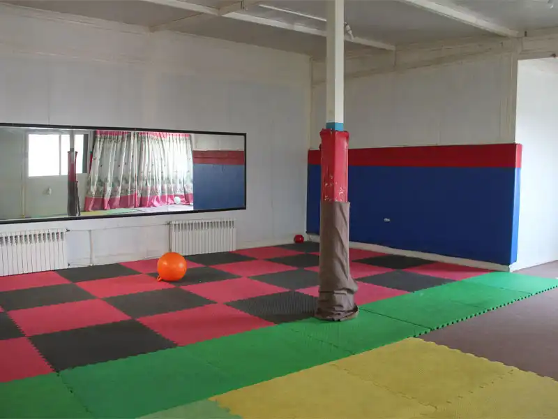 مدرسه نور نرگس در آیت الله کاشانی