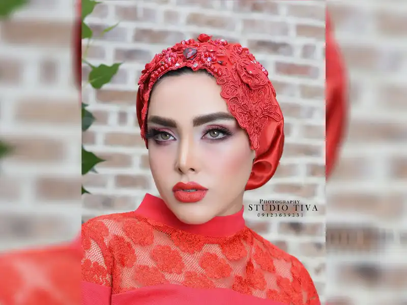 آموزشگاه آرایشگری صورتگر ناز در درختی