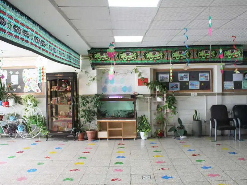 دبستان دخترانه و پسرانه امید زندگی در شهریار