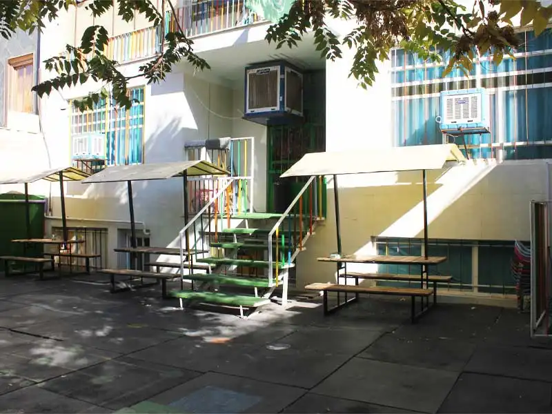 دبستان غیردولتی پسرانه ایران در گوهردشت