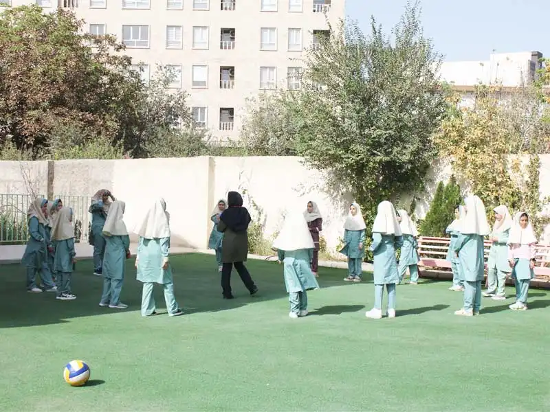 دبستان قرآنی دخترانه فاطمه کریمه در شهر قدس