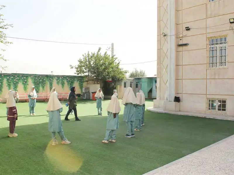 دبستان قرآنی دخترانه فاطمه کریمه در شهر قدس