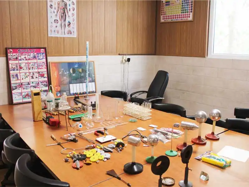 دبیرستان متوسطه دوره اول و دوم دخترانه هدف (شعبه 1 و 2) در گوهردشت