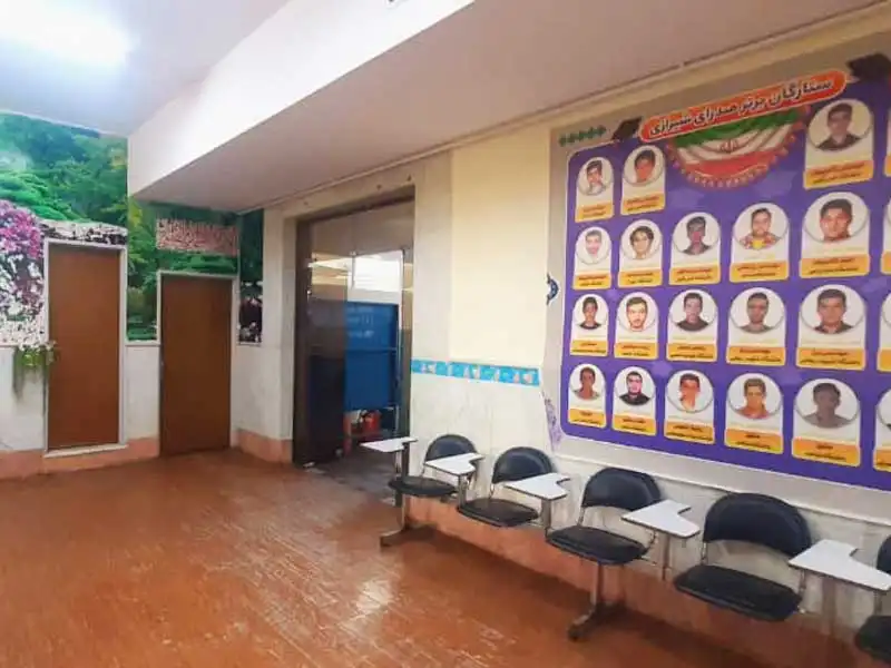 دبیرستان پسرانه صدرای شیرازی(متوسطه 1 و 2) در اتوبان محلاتی