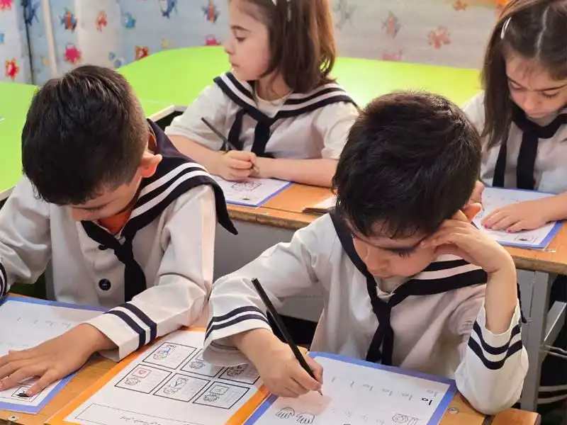 مهدکودک و پیش دبستانی شاد در اندیشه