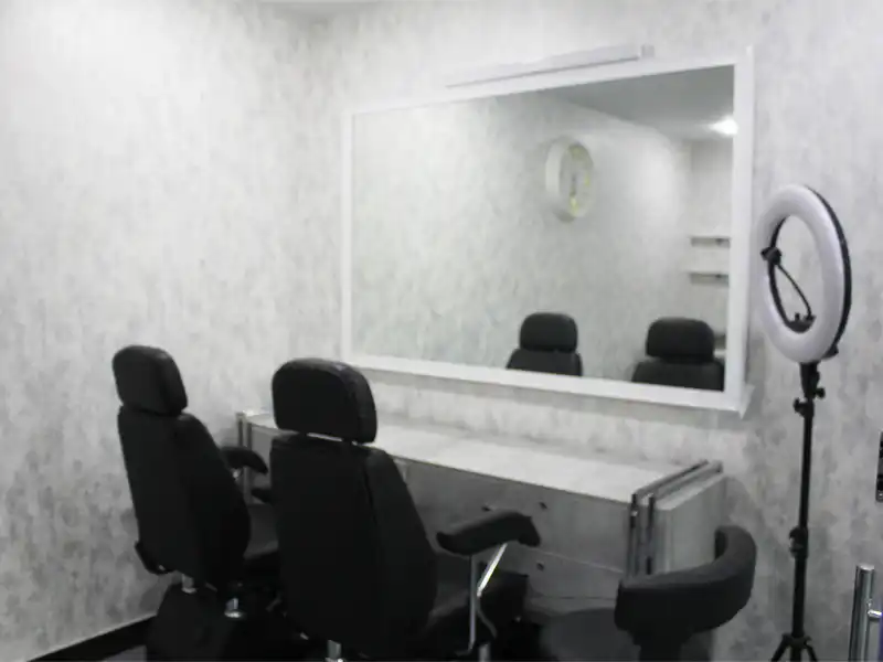 آموزشگاه آرایشگری زنانه بانو طوافی در میدان والفجر