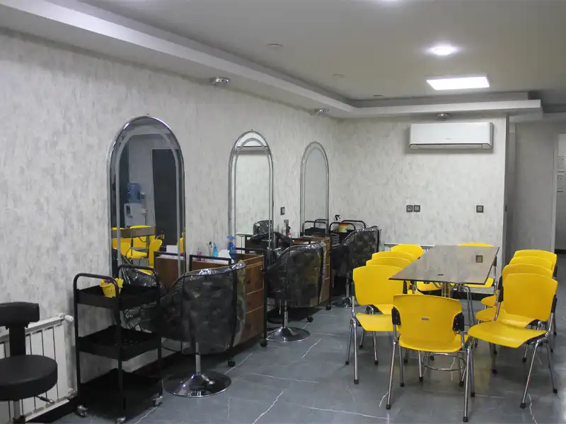 آموزشگاه آرایشگری زنانه بانو طوافی در میدان والفجر