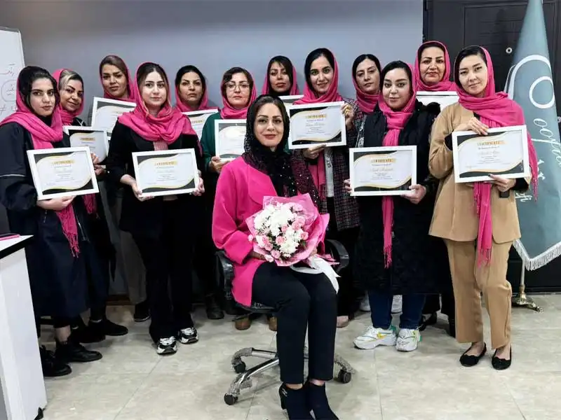 آموزشگاه تخصصی رنگ و لایت زهره یوسفی در گوهردشت