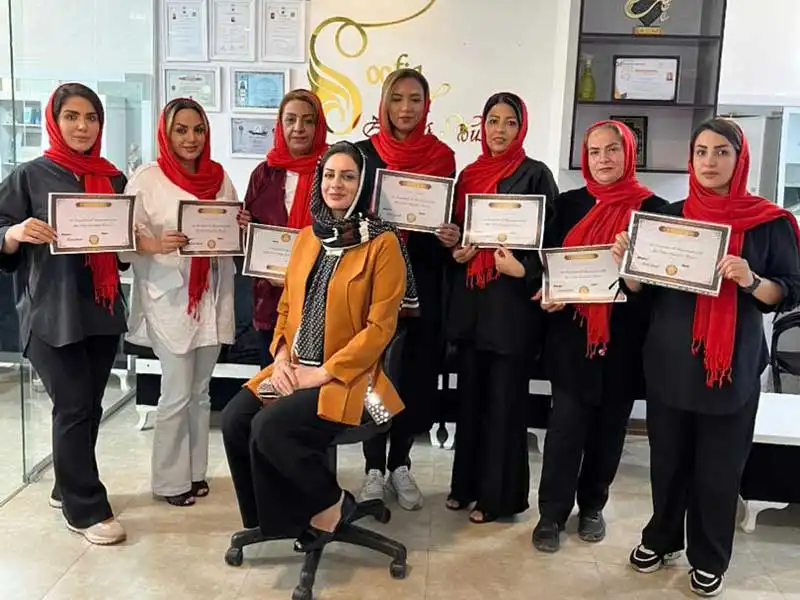 آموزشگاه تخصصی رنگ و لایت زهره یوسفی در گوهردشت