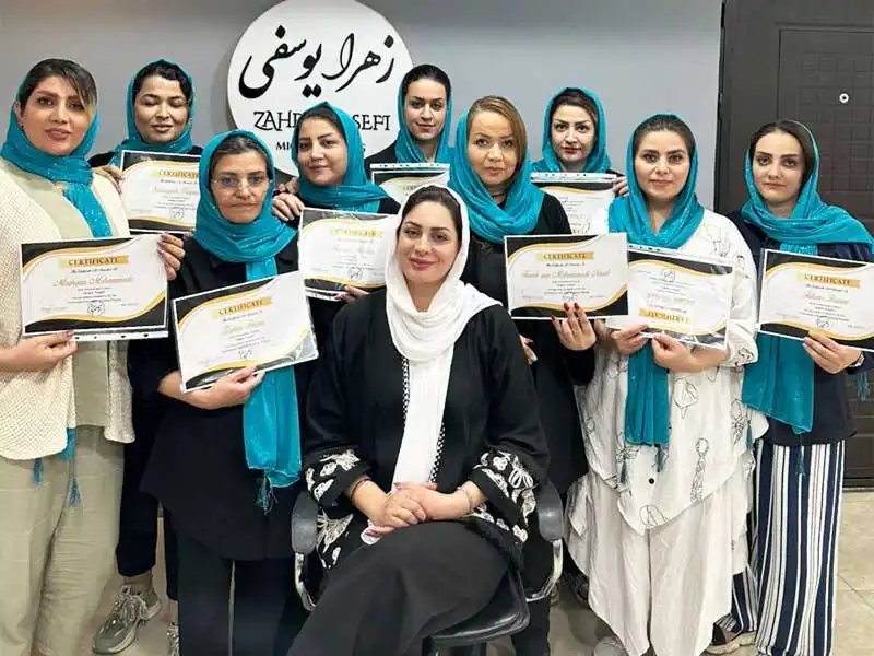 آموزشگاه تخصصی رنگ و لایت زهره یوسفی در گوهردشت