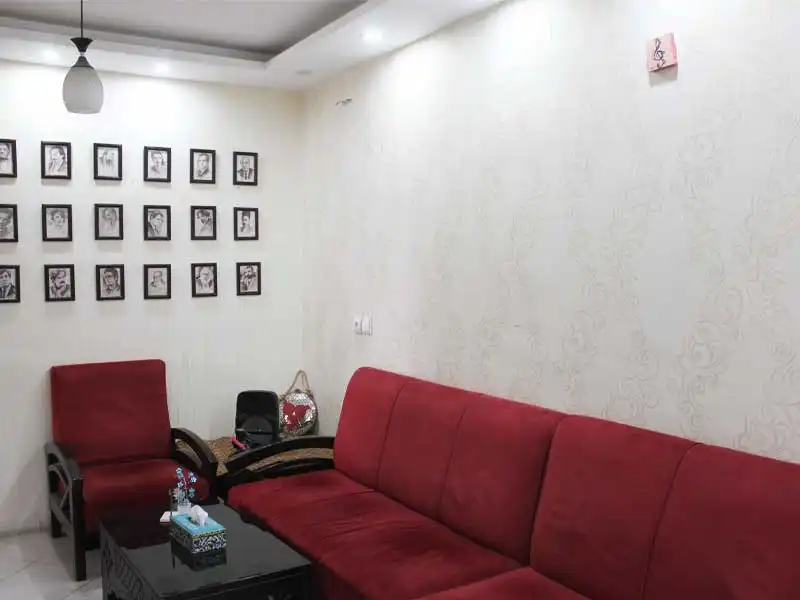 آموزشگاه موسیقی ترنگ در چهارراه طالقانی