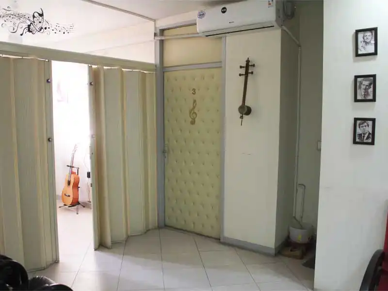 آموزشگاه موسیقی ترنگ در چهارراه طالقانی