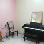 آموزشگاه موسیقی ترنگ در چهارراه طالقانی