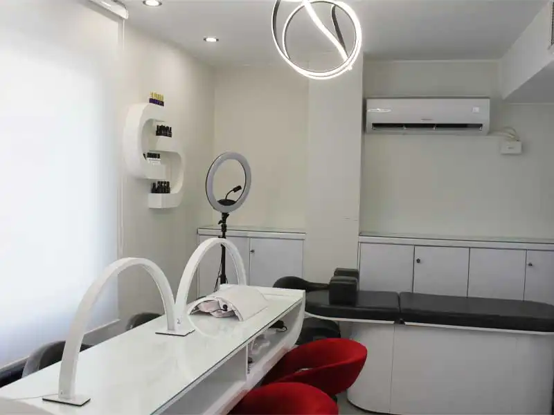 سالن زیبایی روشا خسروی در زعفرانیه