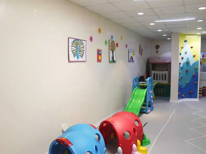 مجتمع آموزشی دخترانه هدی در منطقه 5