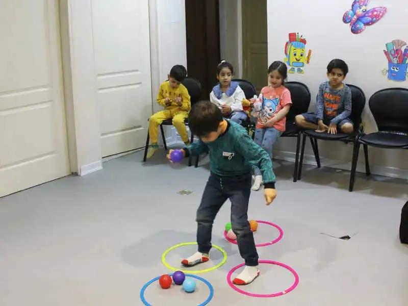 مجتمع آموزشی دخترانه هدی در منطقه 5