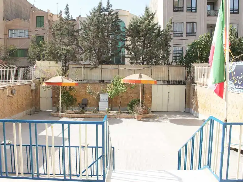 مجتمع آموزشی غیر دولتی دخترانه باران رحمت در مارلیک