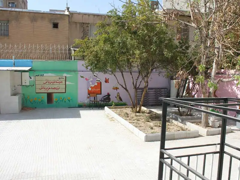 مجتمع آموزشی غیر دولتی دخترانه باران رحمت در مارلیک