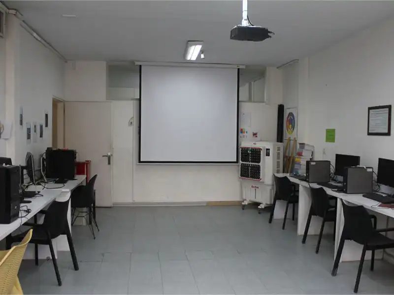 دیپلم درسی آسان رنگ آمیز در چهارراه طالقانی