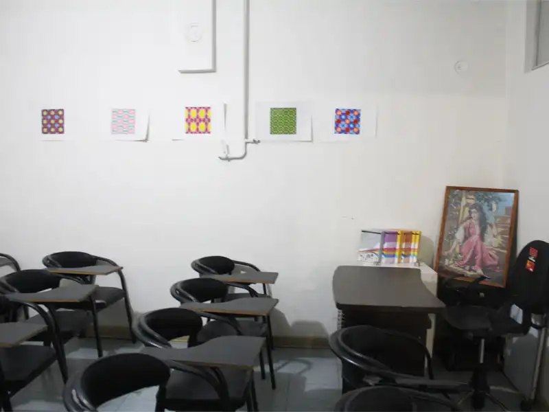 دیپلم درسی آسان رنگ آمیز در چهارراه طالقانی