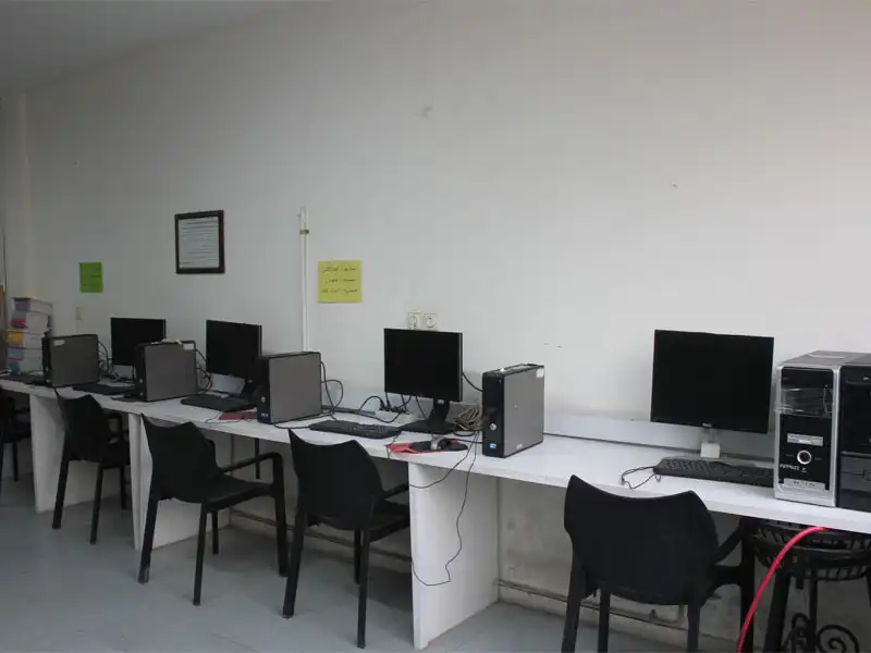 دیپلم درسی آسان رنگ آمیز در چهارراه طالقانی