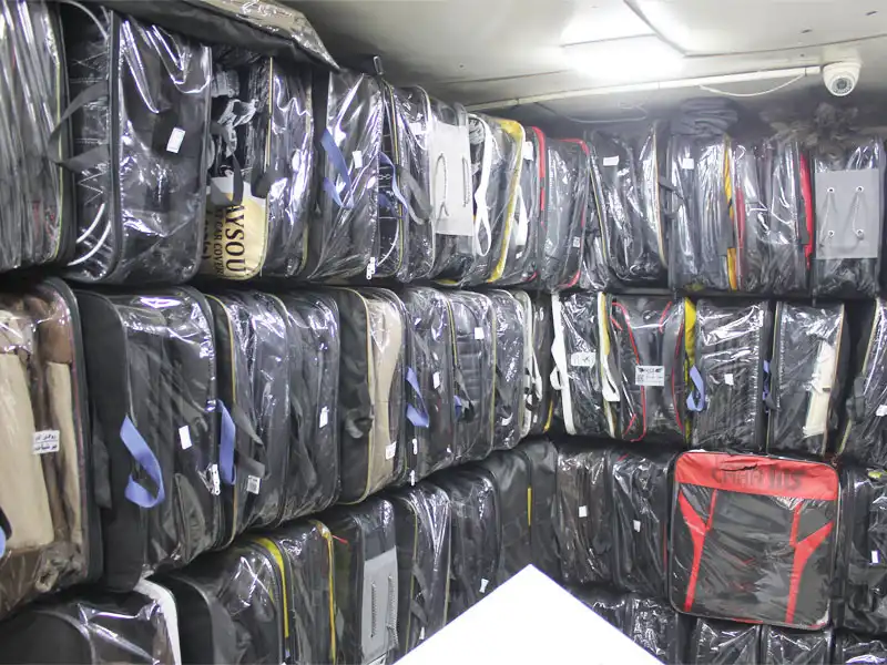 نصب شیشه دودی و آپشن خودرو پرسپولیس در ستارخان