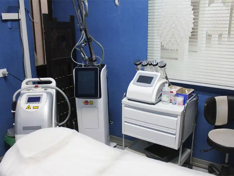 کلینیک زیبایی زرین ماه در فاز 3 اندیشه